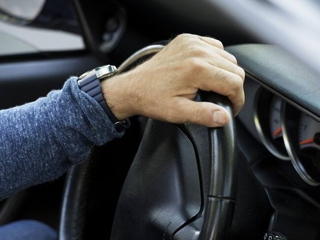 Hombre arrolla a una mujer por reclamar un choque a su vehículo. Foto: Getty Images