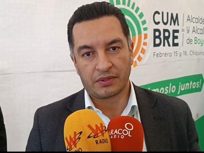 El secretario de Transparencia de la Presidencia de la República, Andrés Idárraga, lanzó alertas por contratos en Boyacá / Foto: W Radio.