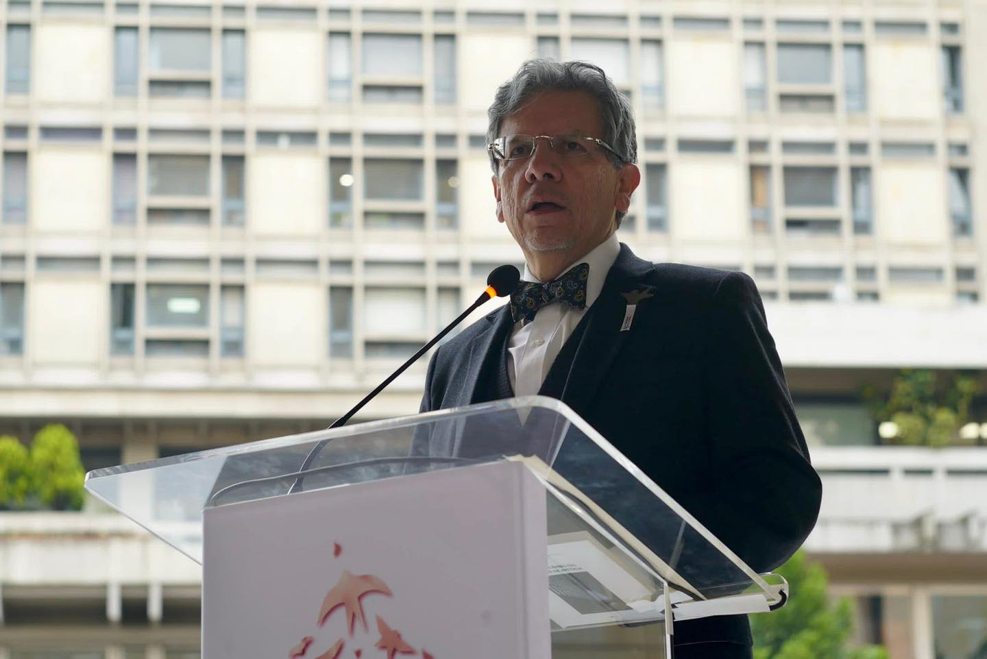 “Estoy reivindicando la vida”: Hijo de Carlos Medellín recuerda la tragedia en el Palacio de Justicia