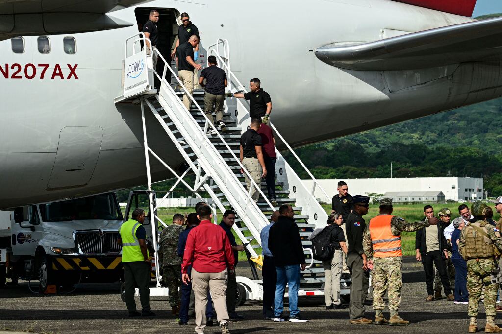 Deportación de migrantes desde Panamá. I Foto: MARTIN BERNETTI/AFP via Getty Images.