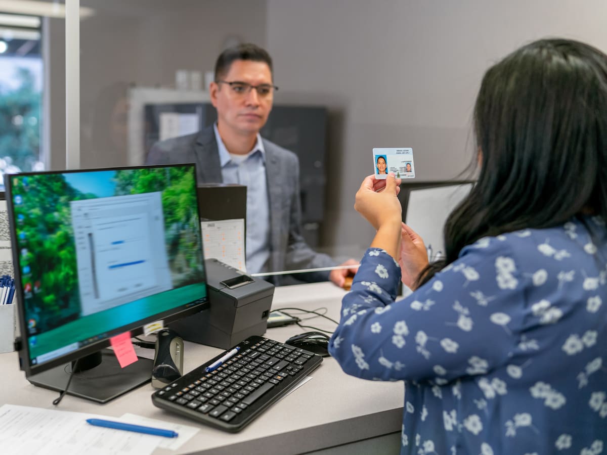 Renovación de licencia de conducción en Chapinero: trámites, exámenes y recomendaciones