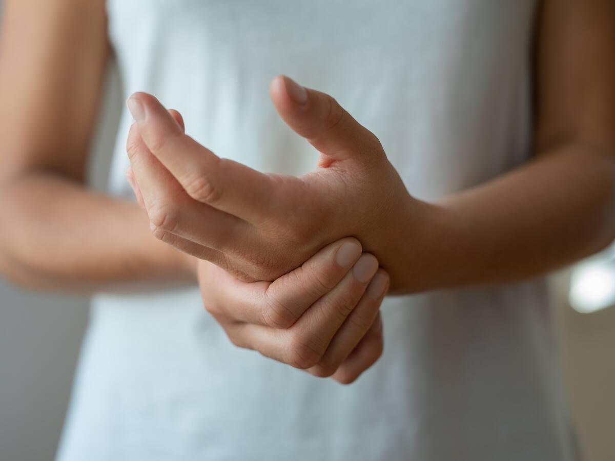 “El lupus no tiene cura”: experta advierte los síntomas de alarma de este diagnóstico