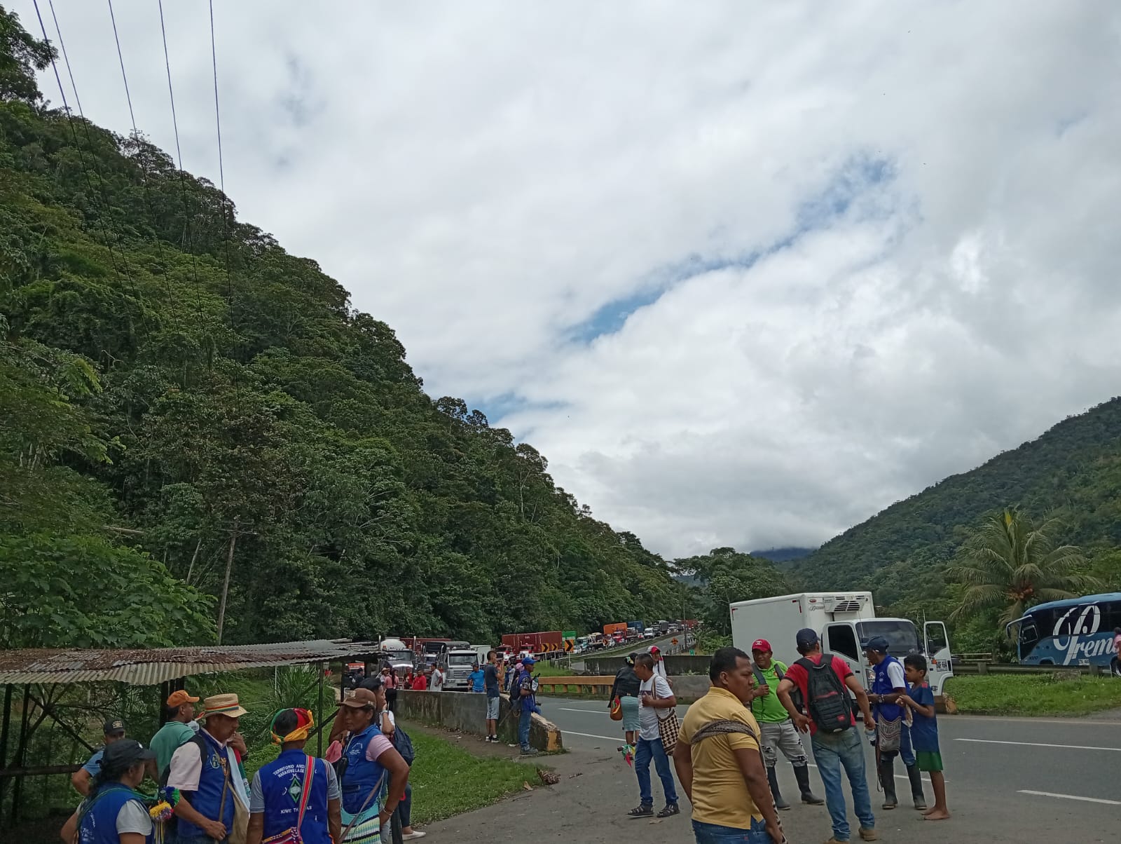 Organizaciones indígenas responsabilizan al gobierno de cualquier acción que ponga en riesgo la vida de los mingueros y los bienes de terceros.  Foto: Cortesía.