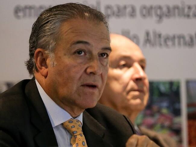 Óscar Naranjo pidió a la Fiscalía iniciar una investigación por cuenta de las denuncias por amenazas sistemáticas contra el secretariado de las Farc. Foto: Colprensa