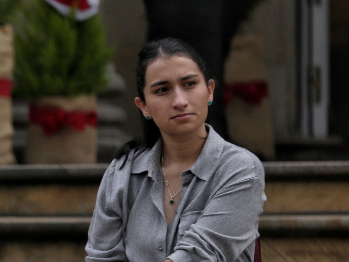 En comunicación chuzada, la niñera de Laura Sarabia habla sobre robo