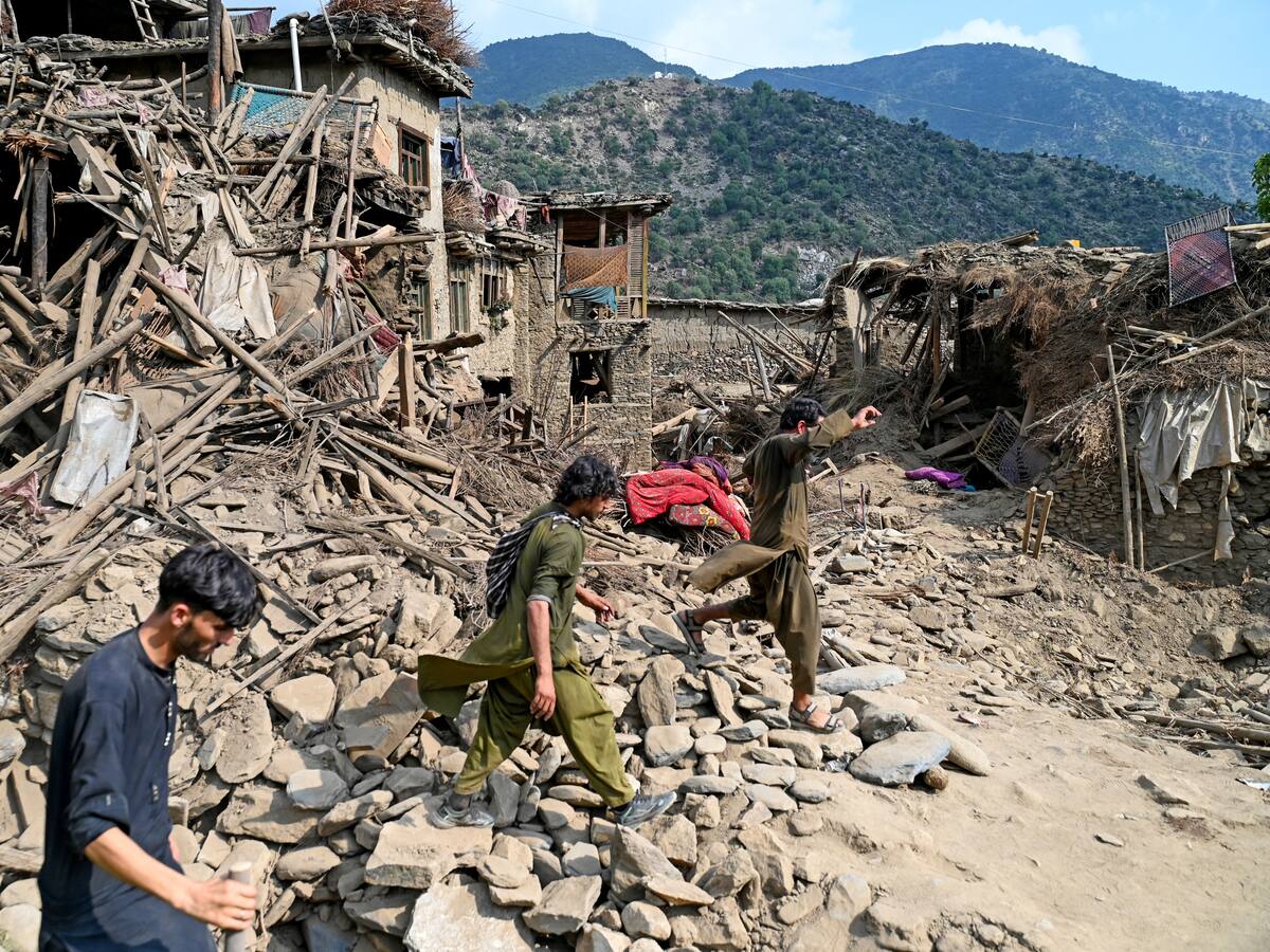Médicos en Afganistán alertaron de escasez de medicinas para las víctimas del terremoto