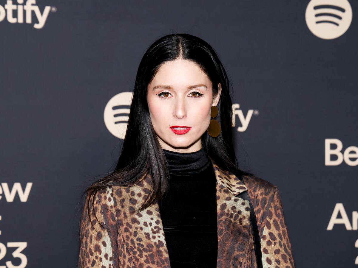 Así es ‘Tira y Afloja’, el último sencillo de Francisca Valenzuela