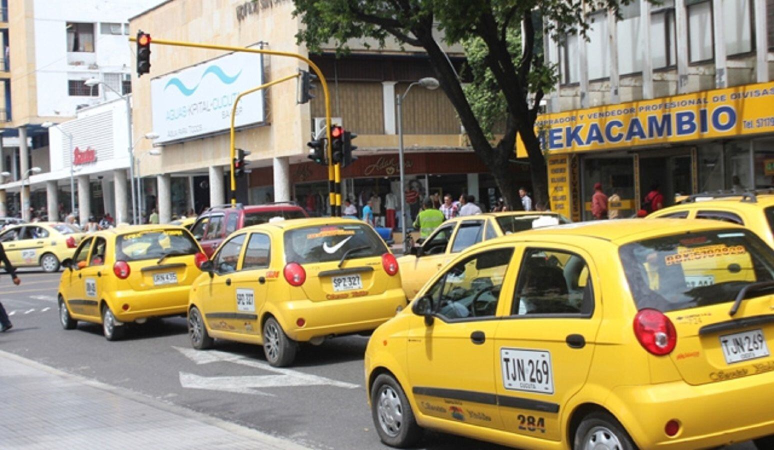 Taxistas en Cúcuta. / Foto: Colprensa.