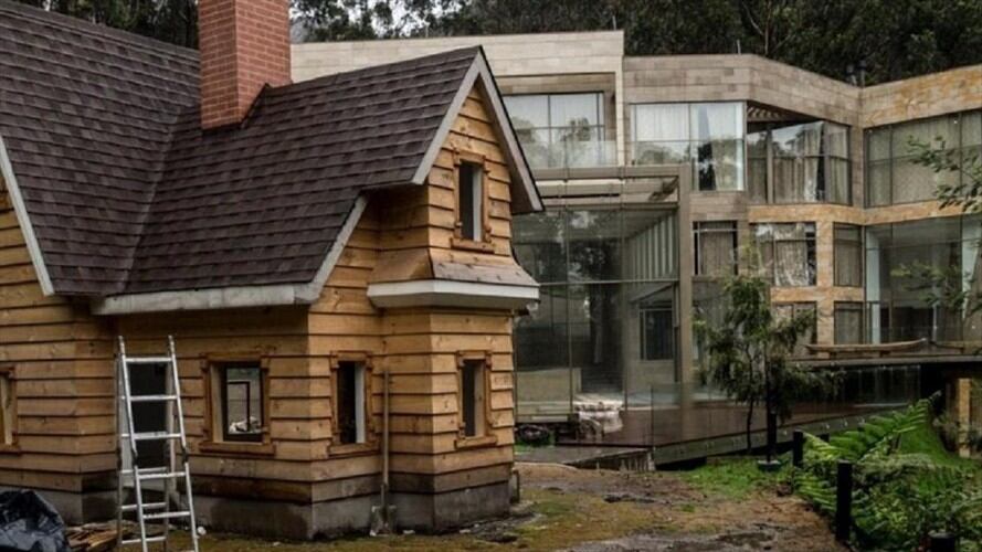 Juan Camilo Ferrer, director jurídico de la CAR de Cundinamarca, manifestó en Sigue La W que en este caso se ordenó una multa de $450 millones y la demolición.. Foto: Cortesía: CAR de Cundinamarca