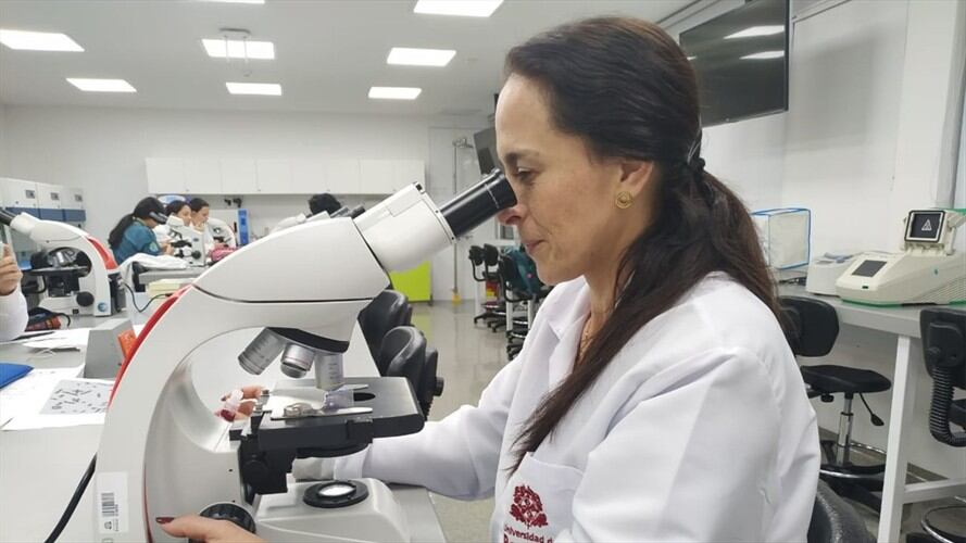 Sandra Milena Rondón es doctora en Ciencias Biomédicas y Oncología Humana de la Universidad del Rosario. Foto: Redacción W Radio