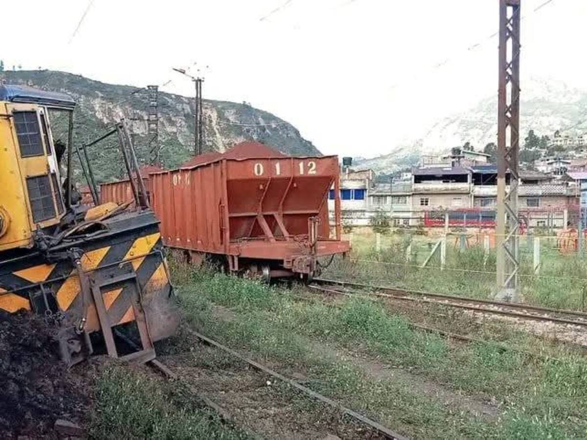 Accidente ferroviario en Paz de Río, Boyacá, deja un operario fallecido y otro herido