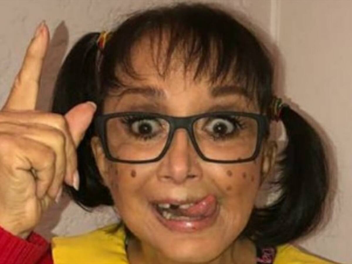 Con una gran sonrisa: La ‘Chilindrina’ sorprendió con fotos en bikini a sus 70 años