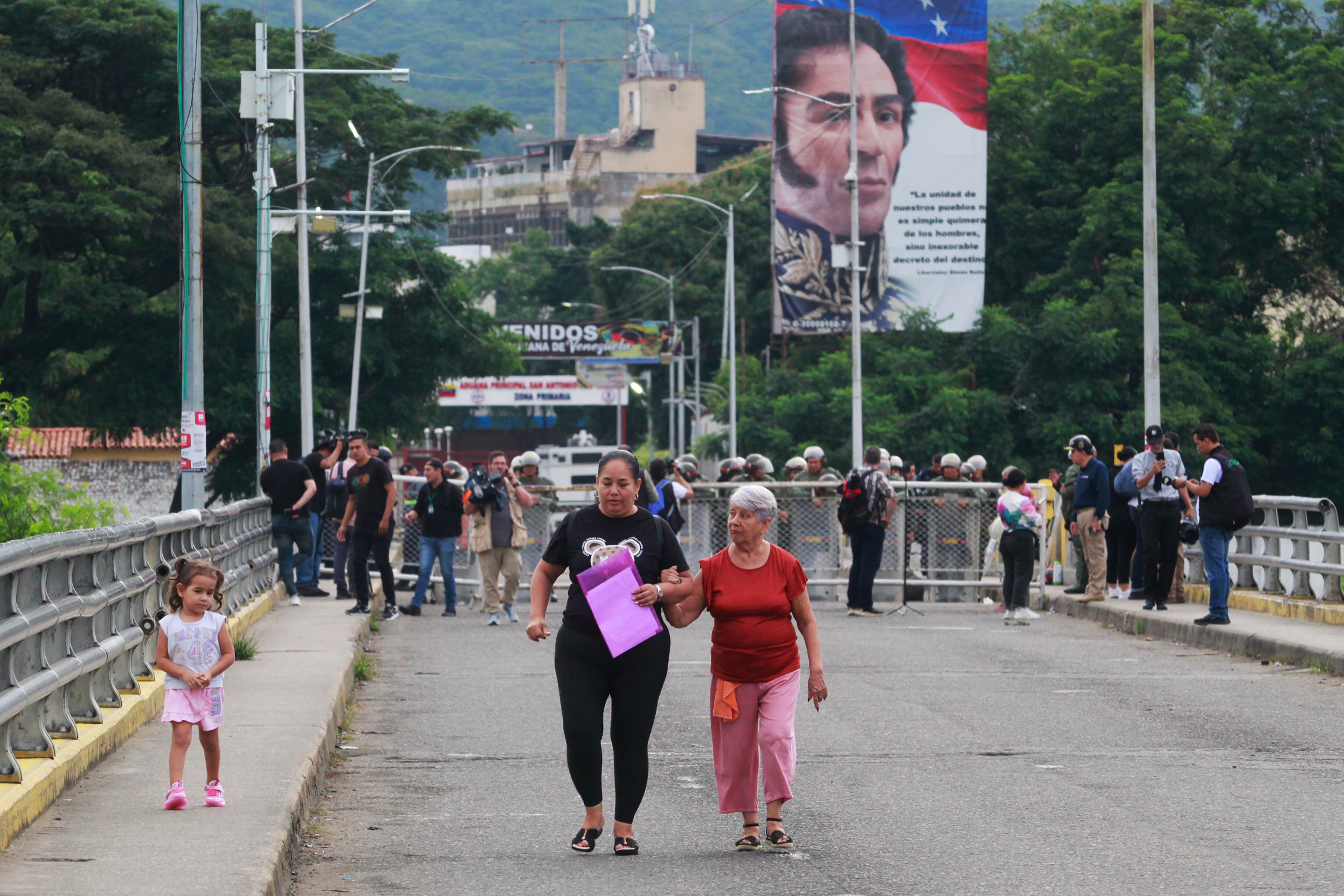 Puente Simón Bolívar, que une a Villa del Rosario (Colombia) con San Antonio del Táchira (Venezuela). / Foto: / EFE/ Mario Caicedo.