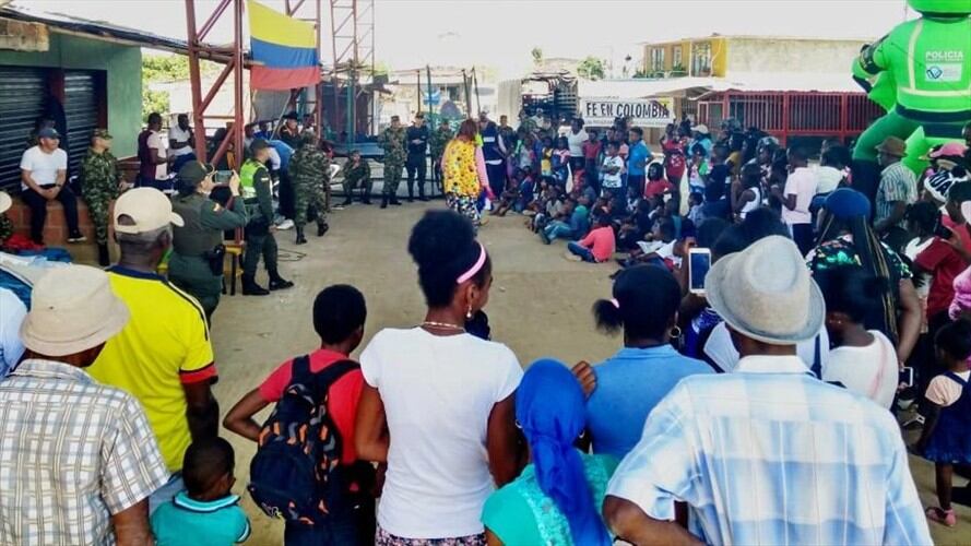 Uniformados del Ejército Nacional llevaron una jornada de apoyo al desarrollo con la que beneficiaron a más de 600 personas. Foto: Ejército Nacional