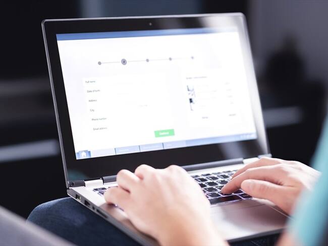 Según la DIAN, las fallas eléctricas en el centro de datos causaron la caída del sistema. Foto: Getty Images / TERO VESALAINEN