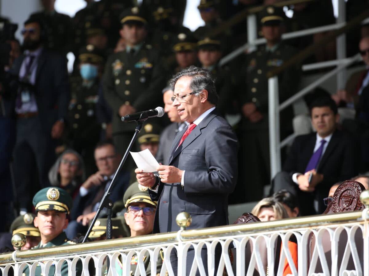 Autoridades dejarán de perseguir a población civil y se centrarán en bandas: Petro