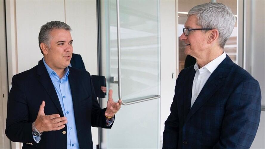 El presidente Iván Duque y el director ejecutivo de Apple, Tim Cook. Foto: Presidencia