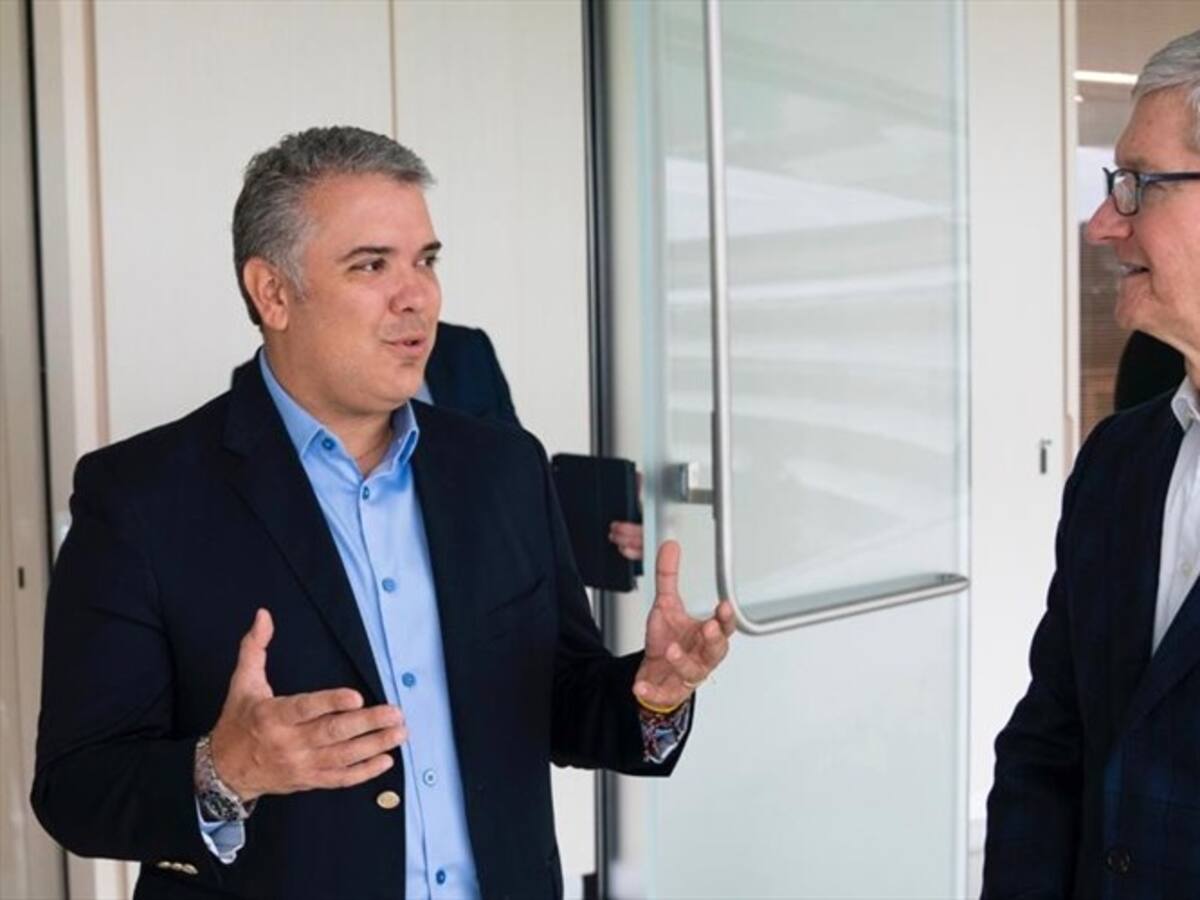 Duque selló alianzas con Apple y Cisco para fortalecer ciberseguridad e innovación