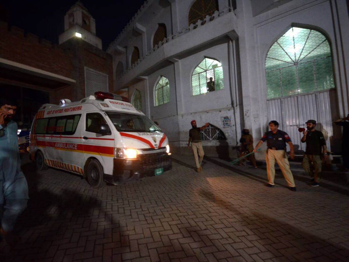 Al menos 44 muertos tras explosión de una bomba en un mitin en Pakistán