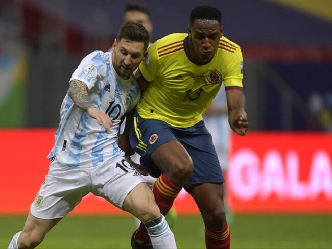 Lionel Messi y Yerry Mina en las semifinales de la Copa América. Foto: Pedro Vilela/Getty Images