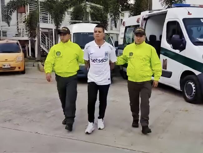 Alias “David” fue enviado a prisión por los delitos de homicidio agravado en concurso con porte ilegal de armas de fuego. Foto: Policía.