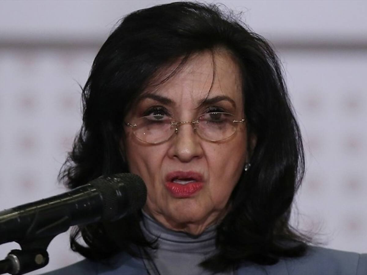 Admiten demanda contra el nombramiento de Claudia Blum como canciller