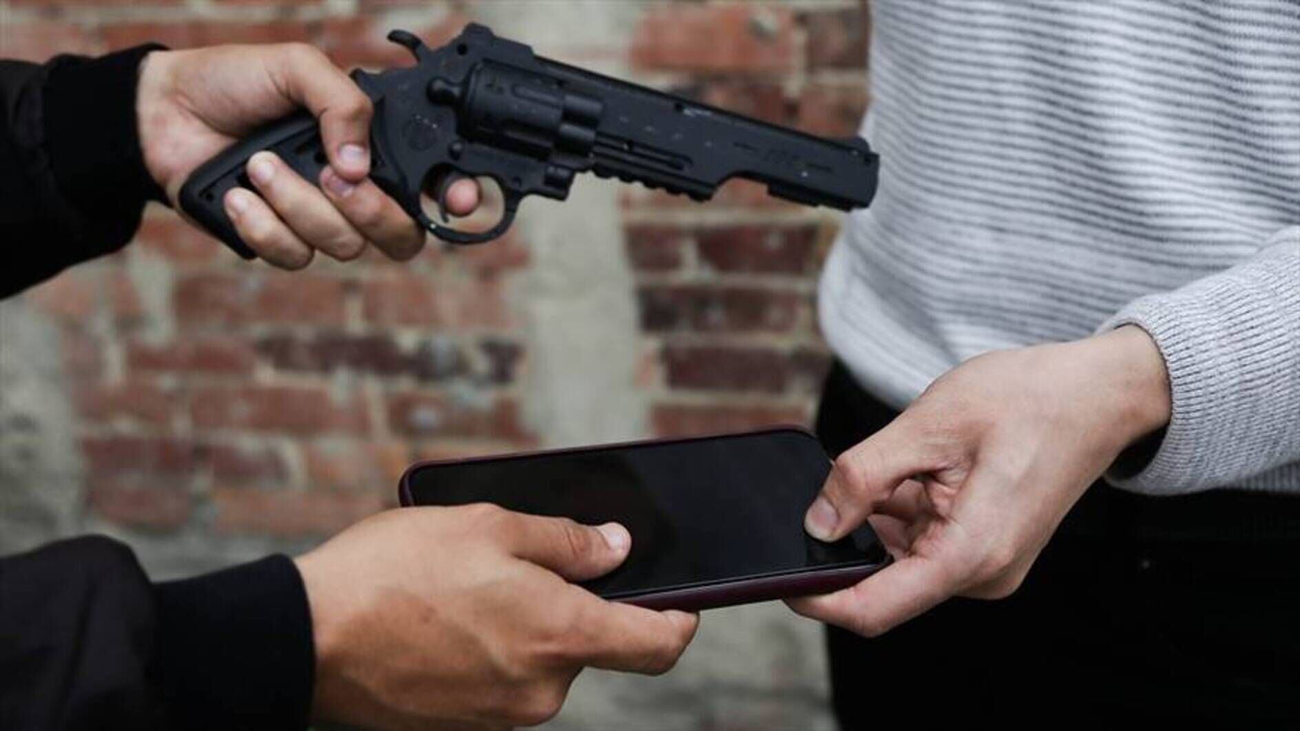 Vecinos del barrio golpearon a los hombres que habrían intentado robar a miembros de la comunidad, Foto: Colprensa(Thot).