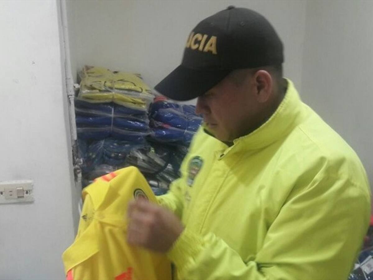 Decomisan más de 16.500 camisetas de fútbol de contrabando