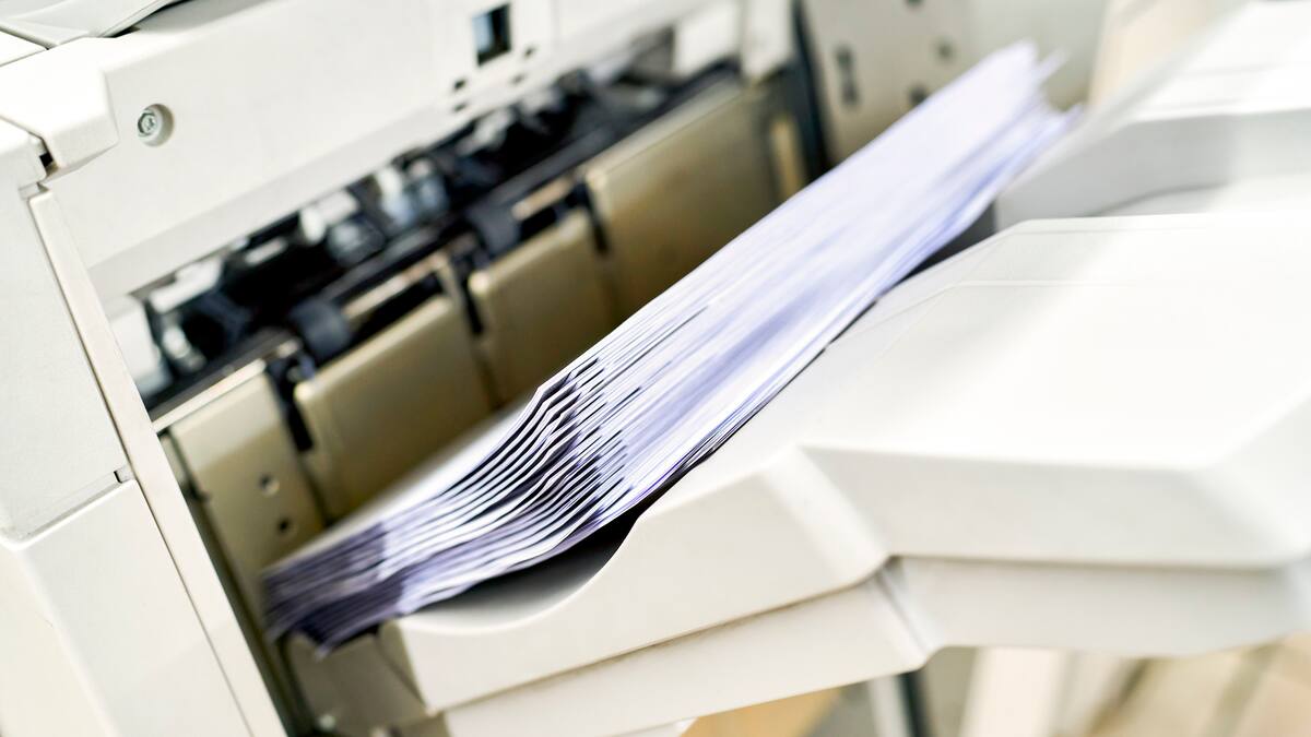 Ponen arancel a papel fotocopia de Brasil tras petición de empresa de cuadernos Carvajal