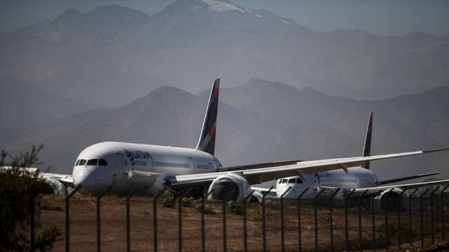 Latam Airlines Group y sus filiales tomaron la decisión debido a las restricciones de viaje de distintos países y menor demanda a raíz del Covid-19. Foto: Getty Images