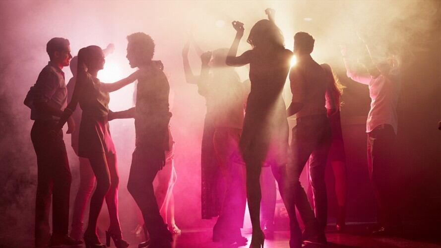 Las autoridades impusieron los comparendos respectivos por violación a medidas de bioseguridad. Foto: Getty Images