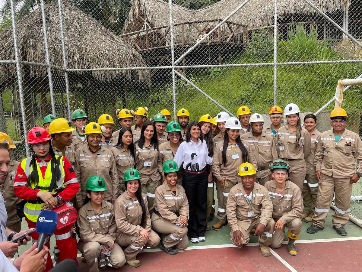 Se firmó acuerdo de formalización minera entre trabajadores ancestrales y empresa privada