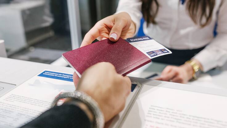 ¿El pasaporte podría ser reemplazado por un documento transitorio? Internacionalista responde