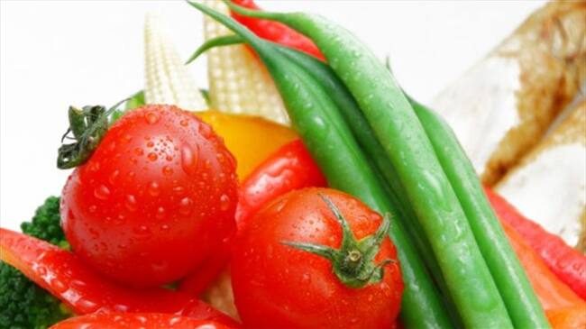 Una dieta vegana es la que no incluye productos de origen animal como carne, pescado, leche, queso, huevos y hasta miel. Foto: BBC Mundo/Thinkstock