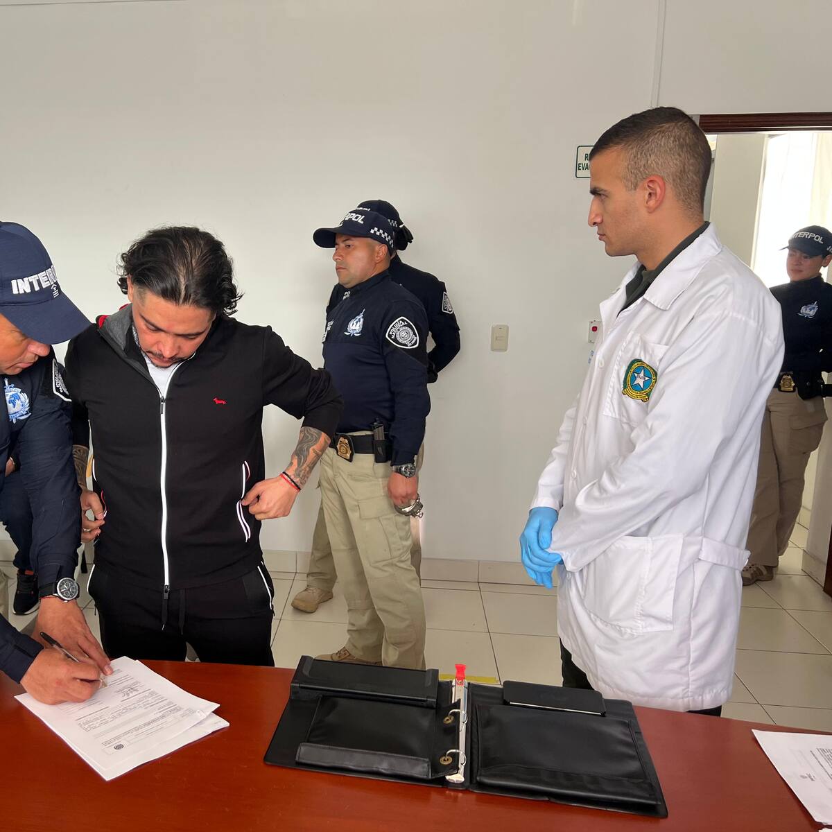 Extraditan a Estados Unidos a alias ‘El Alacrán Jr’ y otros siete narcotraficantes