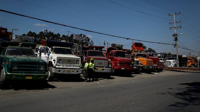 Bloqueos durante el paro nacional en Colombia. Foto: Colprensa - Diego Pineda