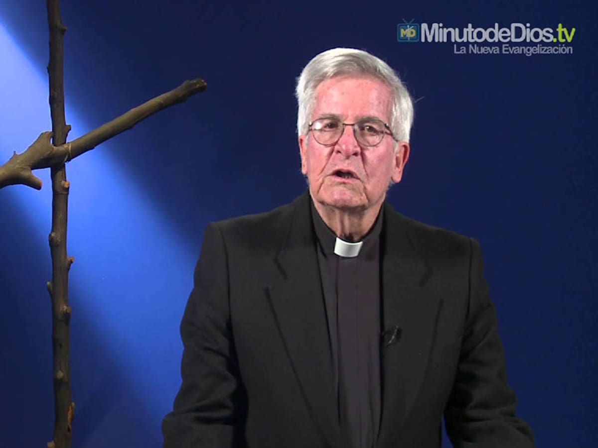 Le clonaron la voz y la imagen: suplantan al padre Diego Jaramillo para vender colágeno en redes