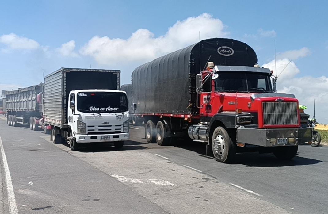 Se mantienen los bloqueos en 19 municipios en el departamento de Boyacá por parte de los transportadores / Foto: W Radio.