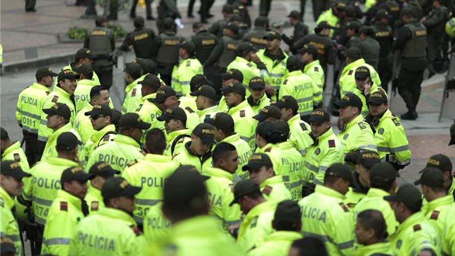 Policía en Bogotá. Foto: Colprensa / Autoridades reforzarán con 2 mil hombres más la seguridad de Bogotá durante el 2022