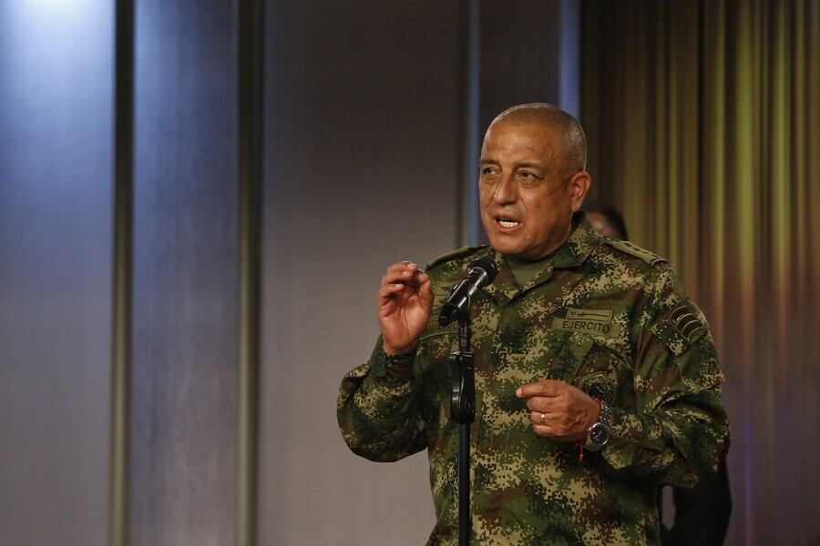 El general Luis Fernando Navarro, comandante de las Fuerzas Militares, relató más detalles de la operación y el seguimiento de varios meses a ‘Mayimbú'.