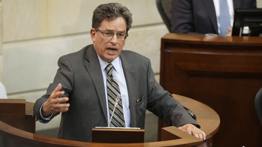 En enero esta cartera congeló $14 billones para decidir cuál es la forma más "limpia y menos costosa" de hacer el recorte que requiere el país.. Foto: Colprensa