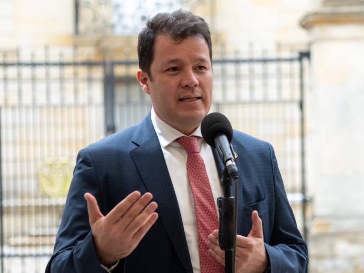 Gobierno Duque responde por ‘Pegasus’ y presunto desfalco en pandemia