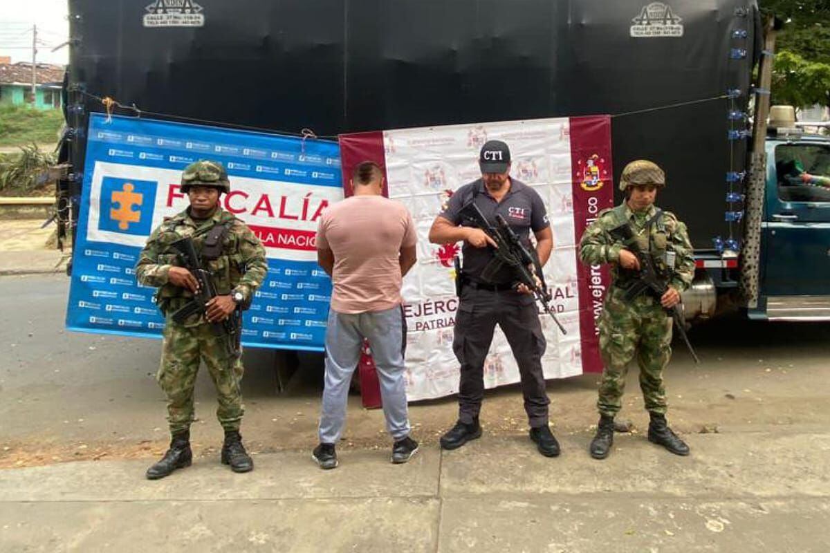 En el momento de la captura, se logró la inmovilización de dos vehículos, la incautación de siete toneladas en un primer caso y en un segundo 8 toneladas. Crédito: Fiscalía. 