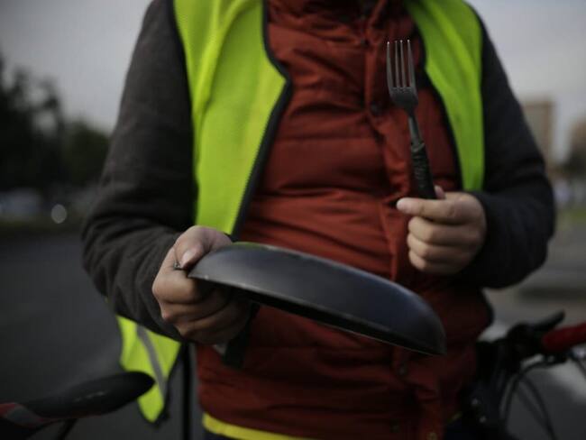 El cacerolazo acompaña la manifestación