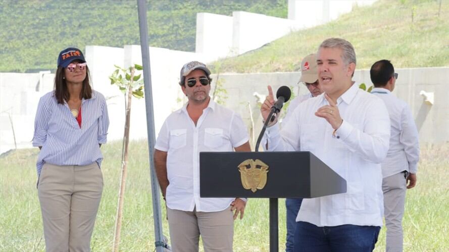 Gobierno anuncia $10 mil millones para obras complementarias de vía en Barranquilla. Foto: Presidencia