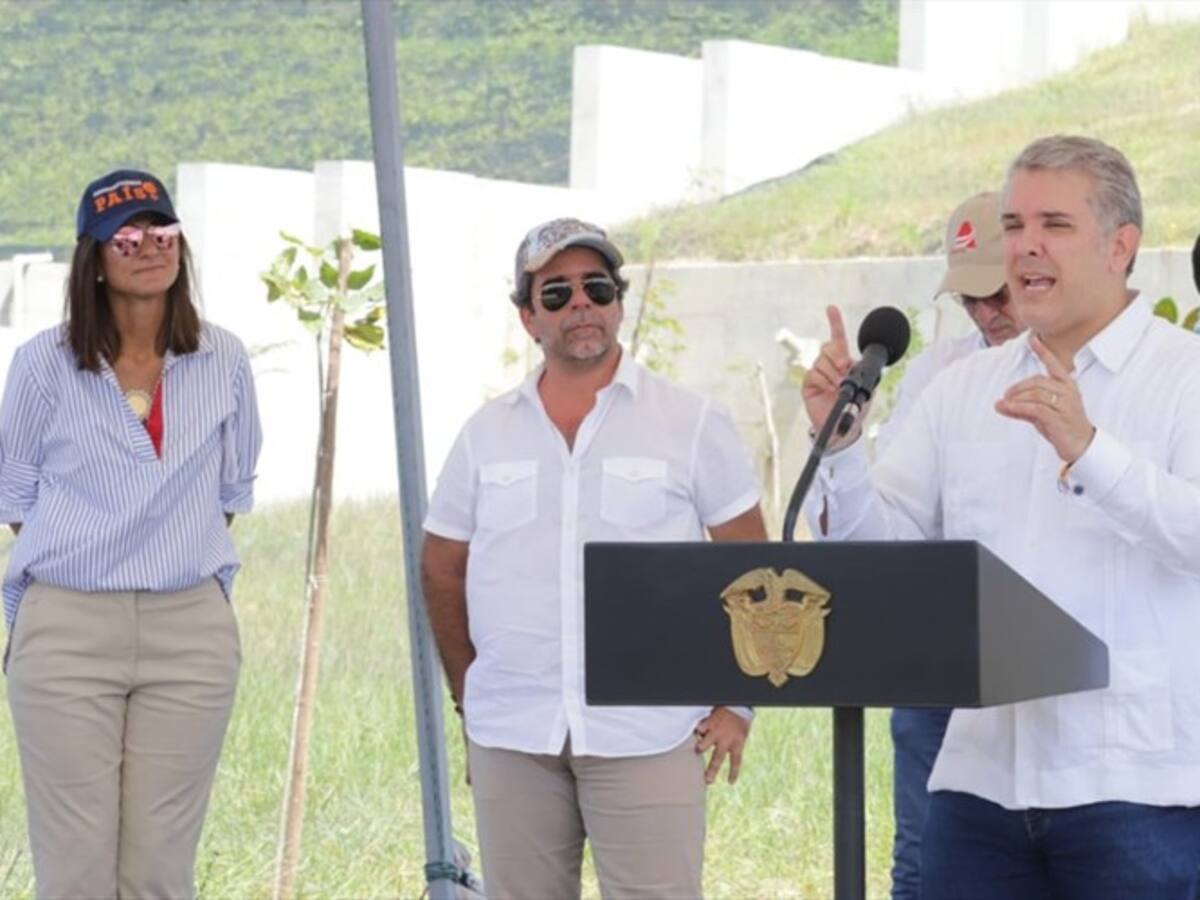 Gobierno anuncia $10 mil millones para obras complementarias de vía en Barranquilla