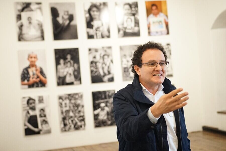 Jesús Abad Colorado en la exposición El Testigo. Foto: Colprensa