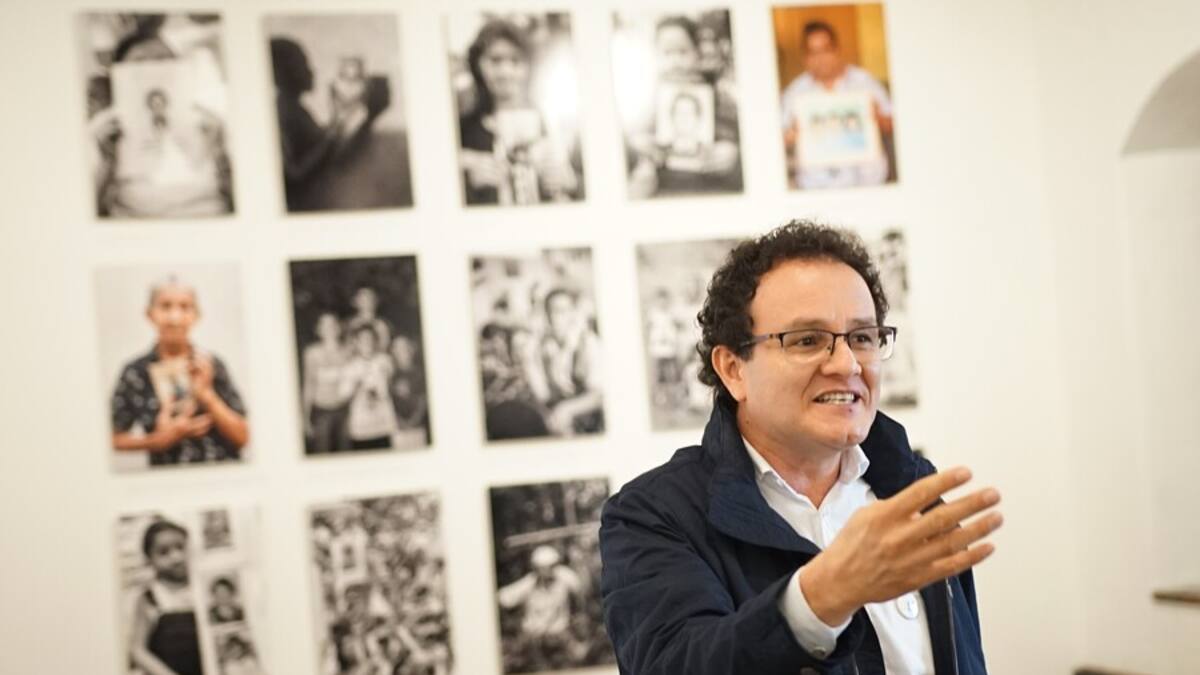 Denuncian censura en la exposición de ‘El Testigo’ en Bogotá