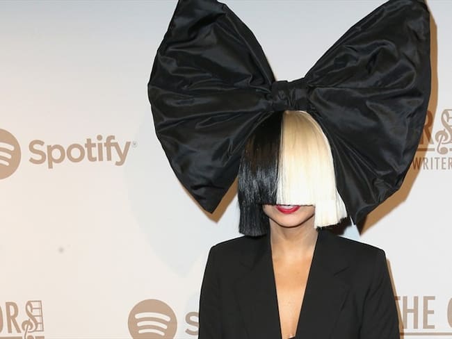 Sia se siente insegura con su imagen aunque no la muestre al mundo. Foto: Getty Images