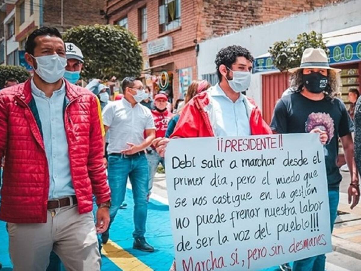 Abren investigación disciplinaria contra el alcalde de Paipa por salir a marchar